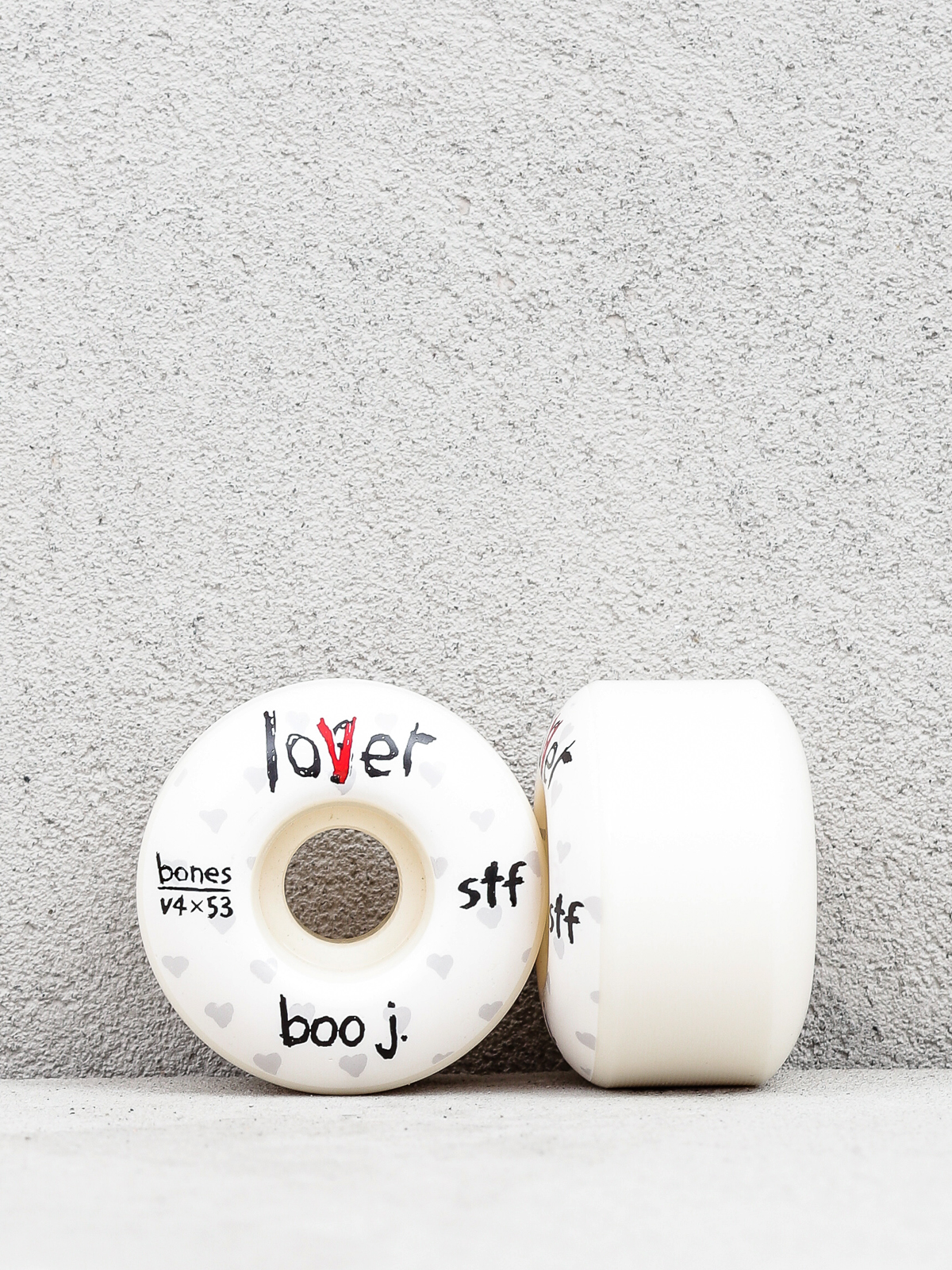 Kółka Bones Boo Lover Formula V4 (white)