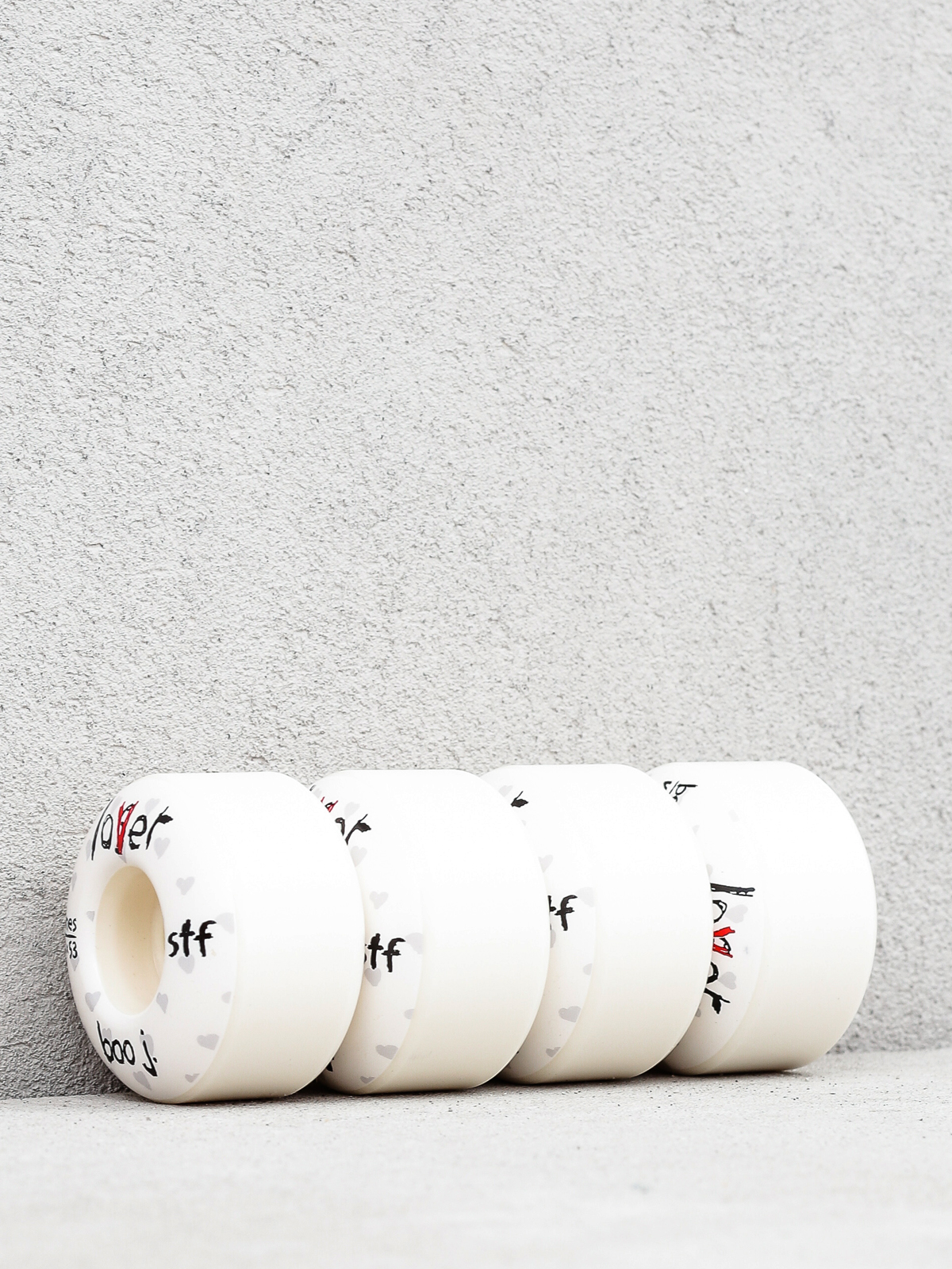 Kółka Bones Boo Lover Formula V4 (white)