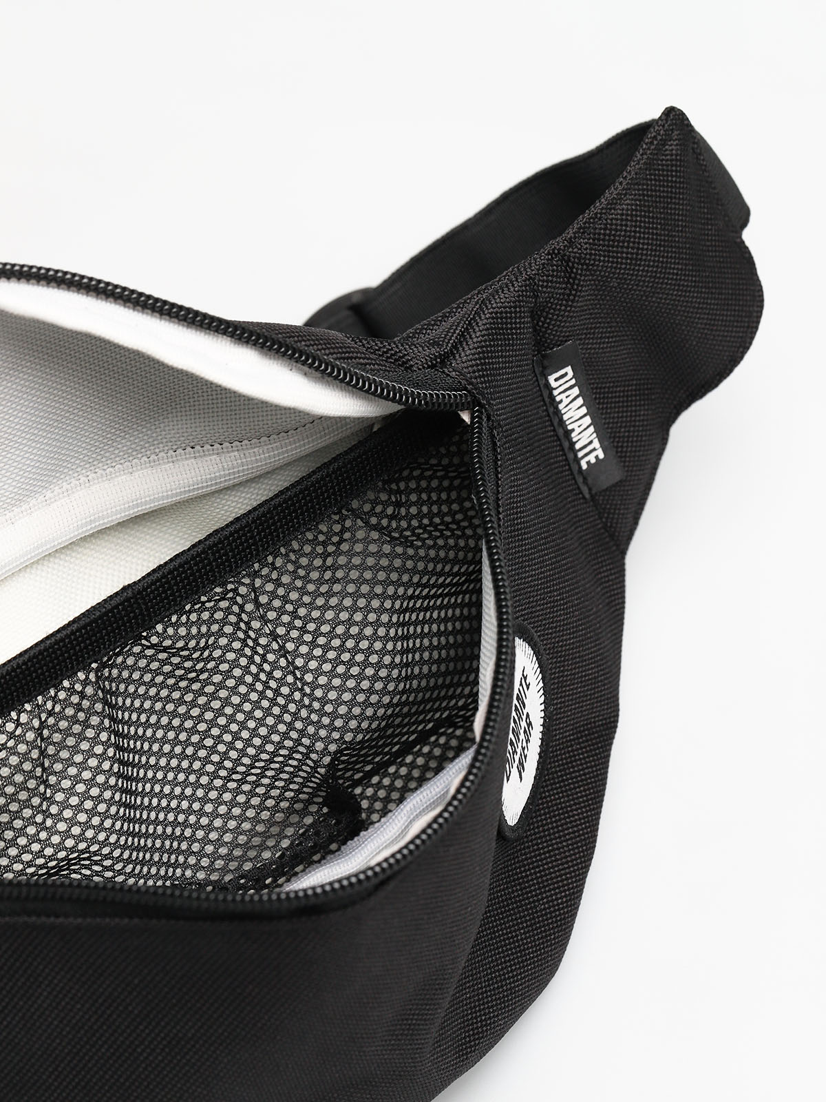 Nerka Diamante Wear Run (black)