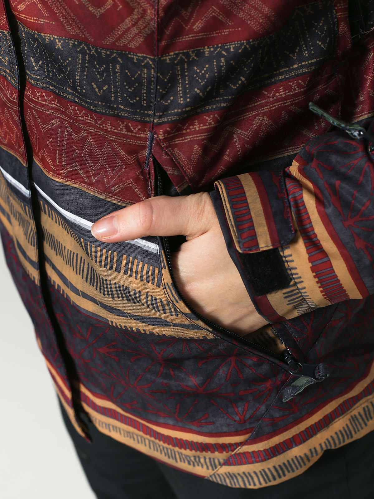 Damska Kurtka snowboardowa Roxy Jet Ski Se (wild ethnic)