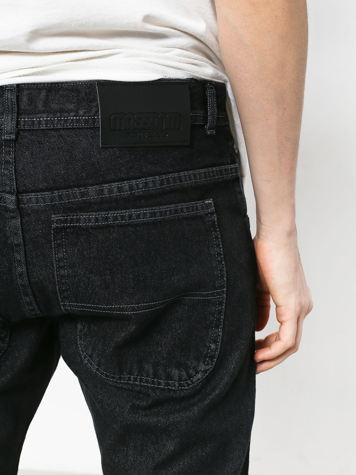 Spodnie MassDnm Base Jogger Jeans Sneaker Fit (black rinse)