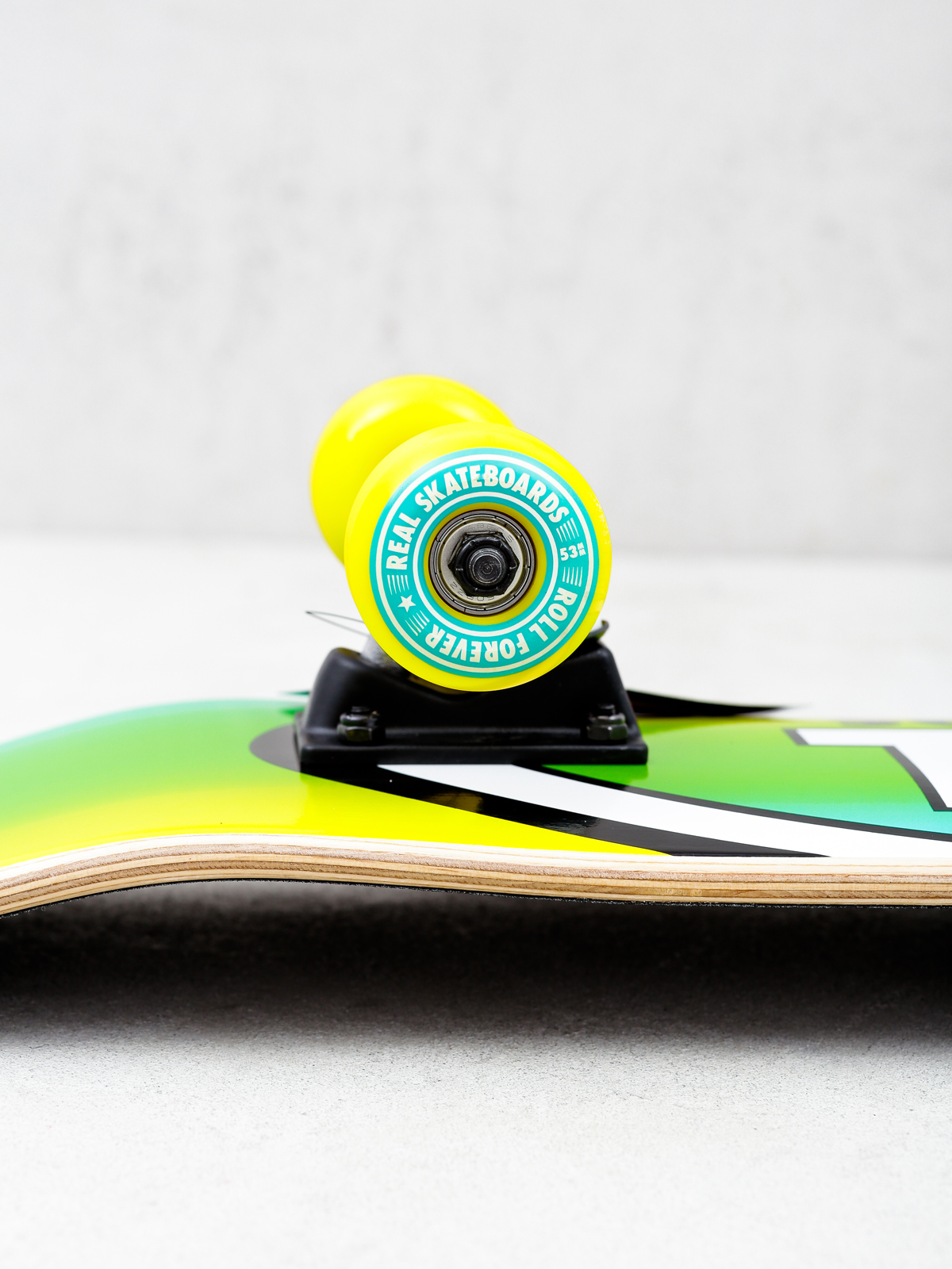 Deskorolka Real Fades (yellow/green)