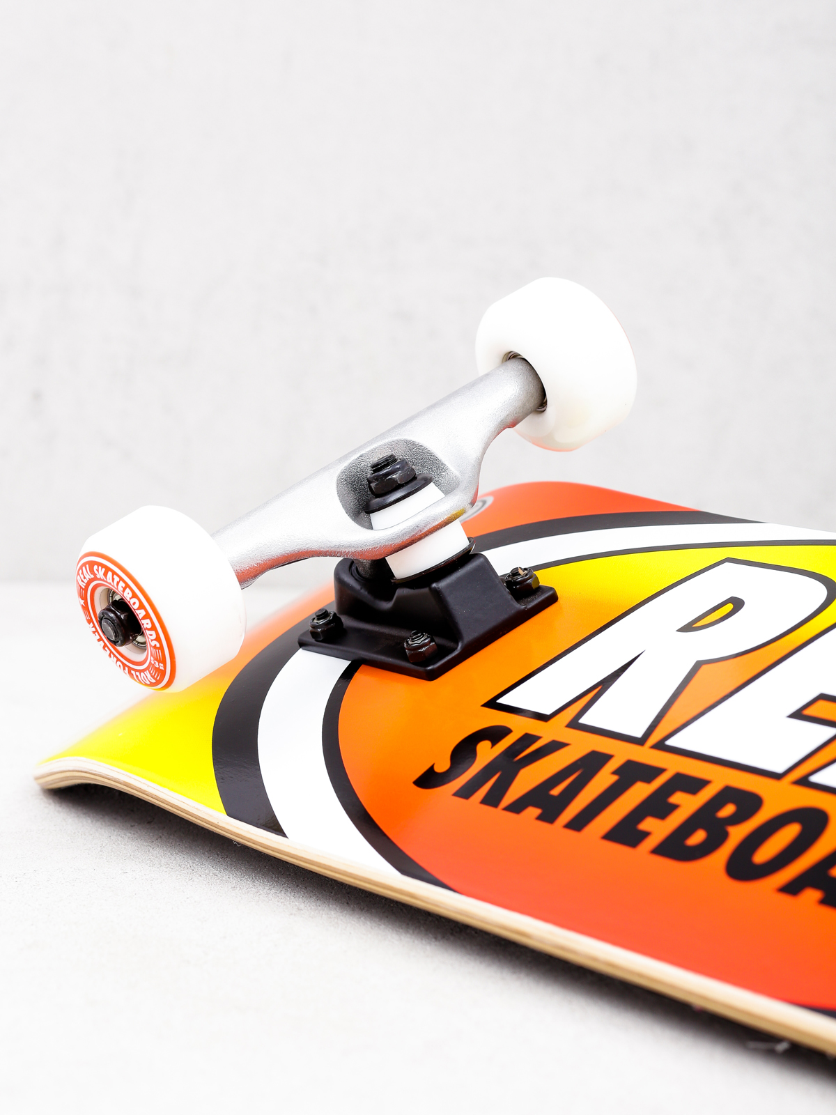 Deskorolka Real Fades (orange/yellow)
