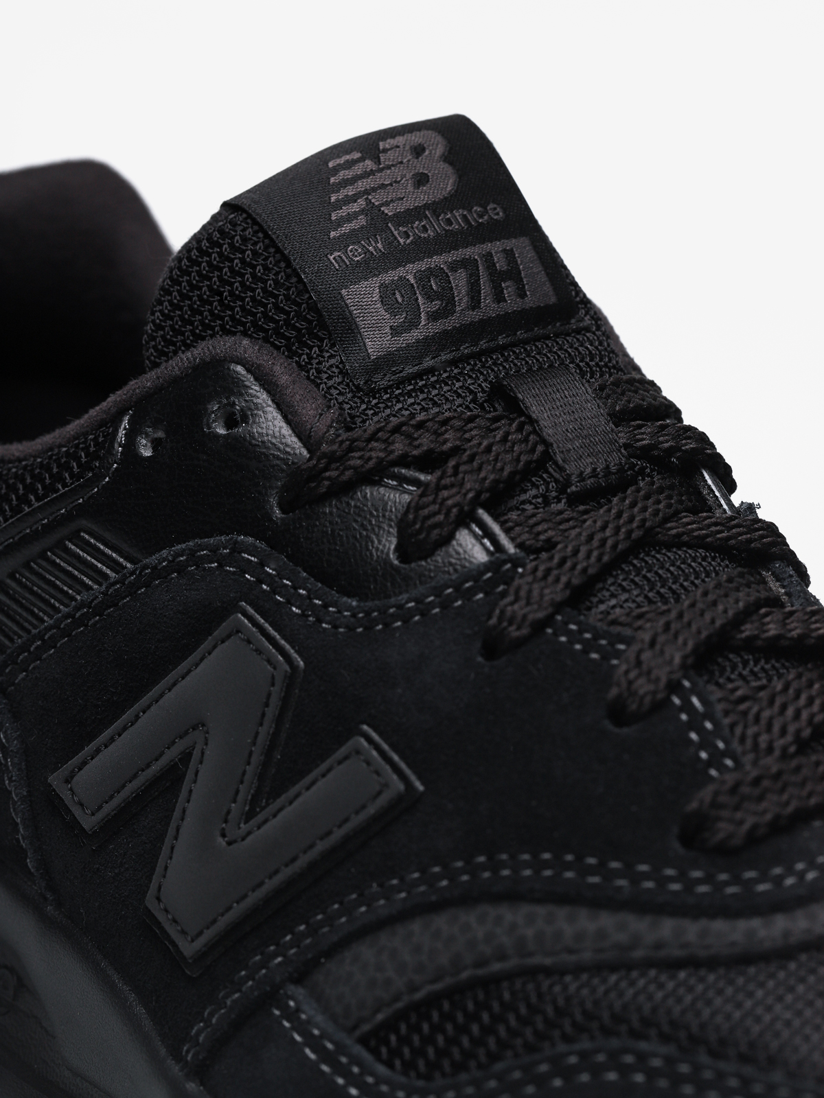 new balance 300 pelle nera