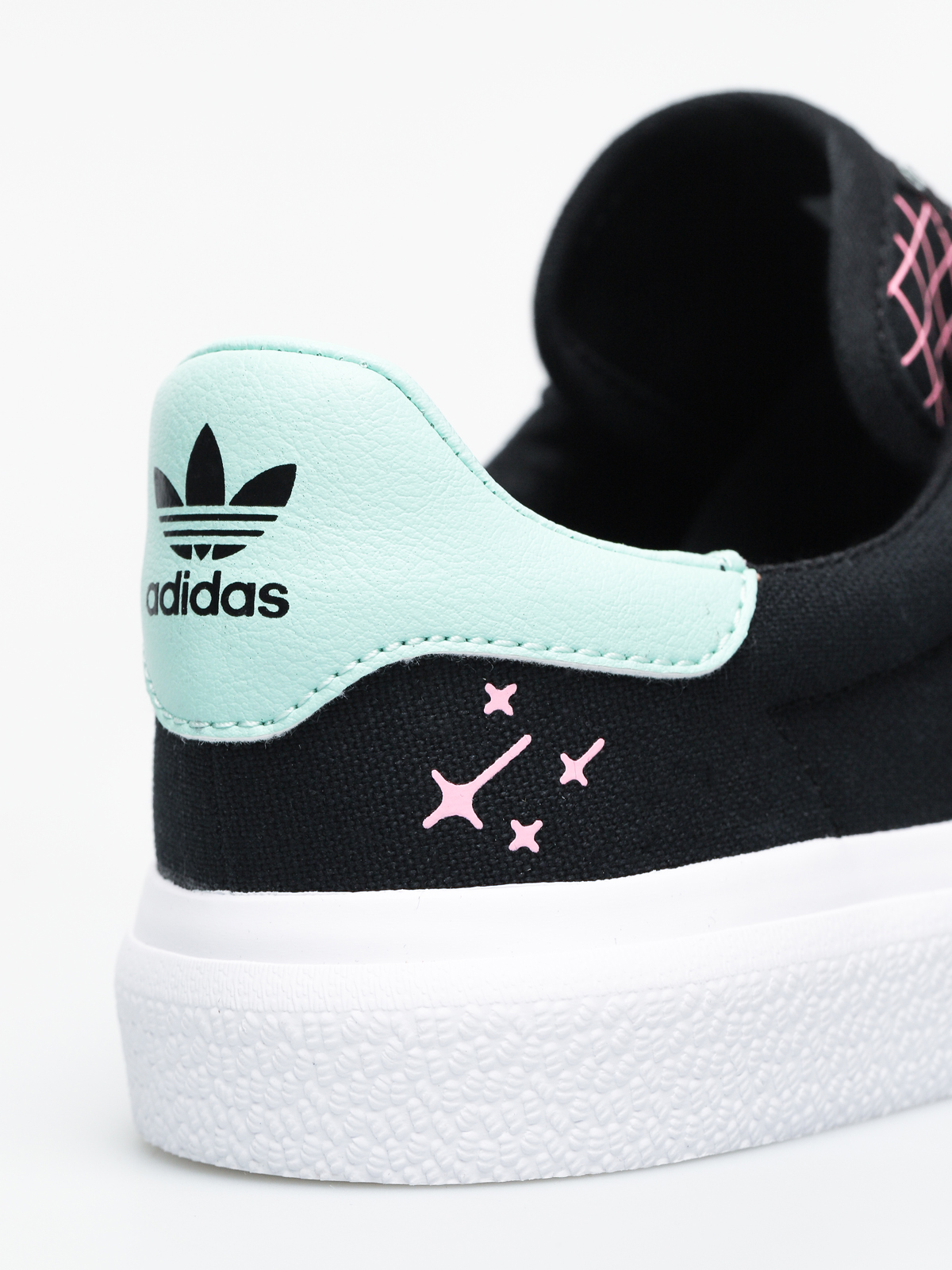 Buty adidas 3Mc (cblack/clemin/ftwwht)