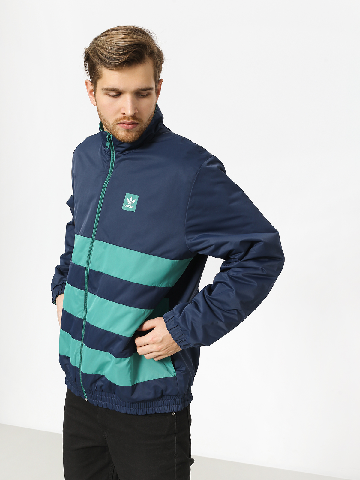 Kurtka adidas Weidlerjckt (conavy/actgrn)