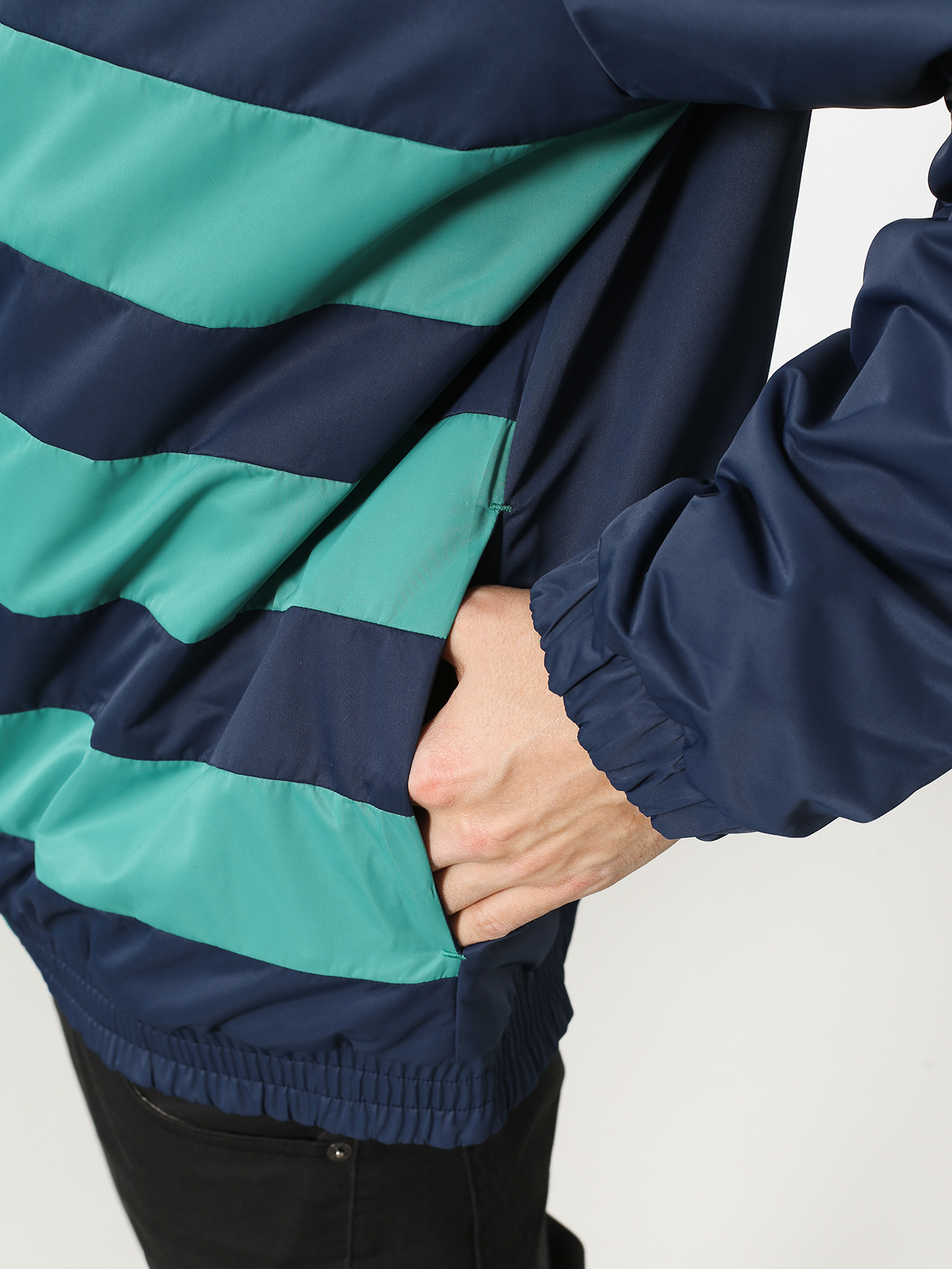 Kurtka adidas Weidlerjckt (conavy/actgrn)