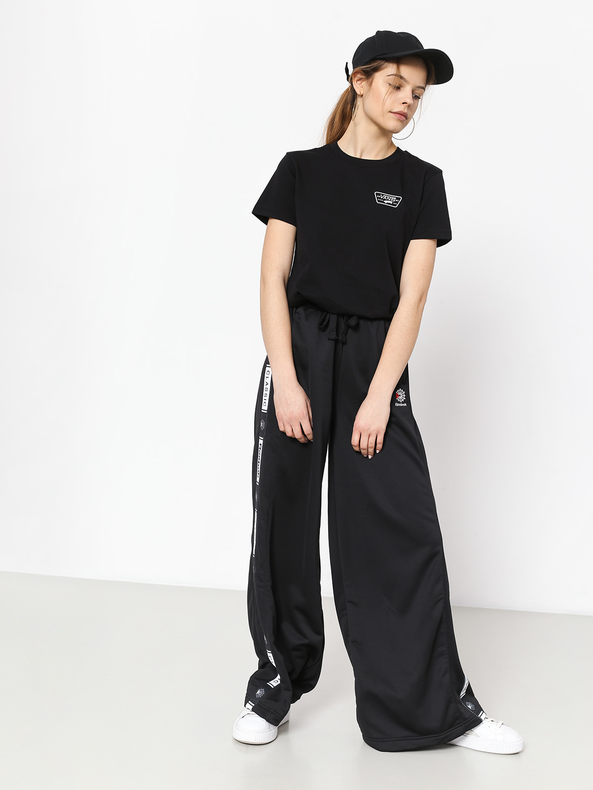 Spodnie Reebok Cl Trackpants Wmn (black)