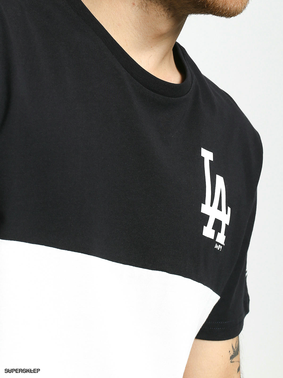 New Era LA Dodgers old english backprint t-shirt in black