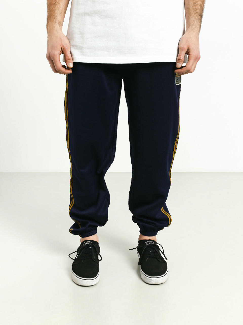 Spodnie Brixton United Sweatpant (patriot blue)