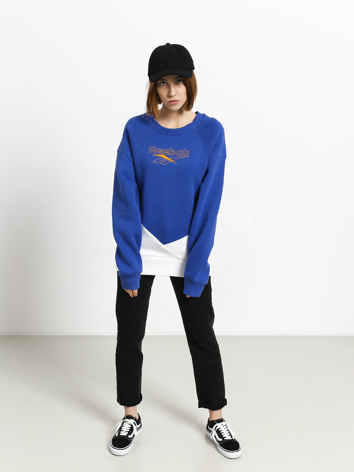 Bluza Reebok Cl V Crew Wmn (crucob/white)