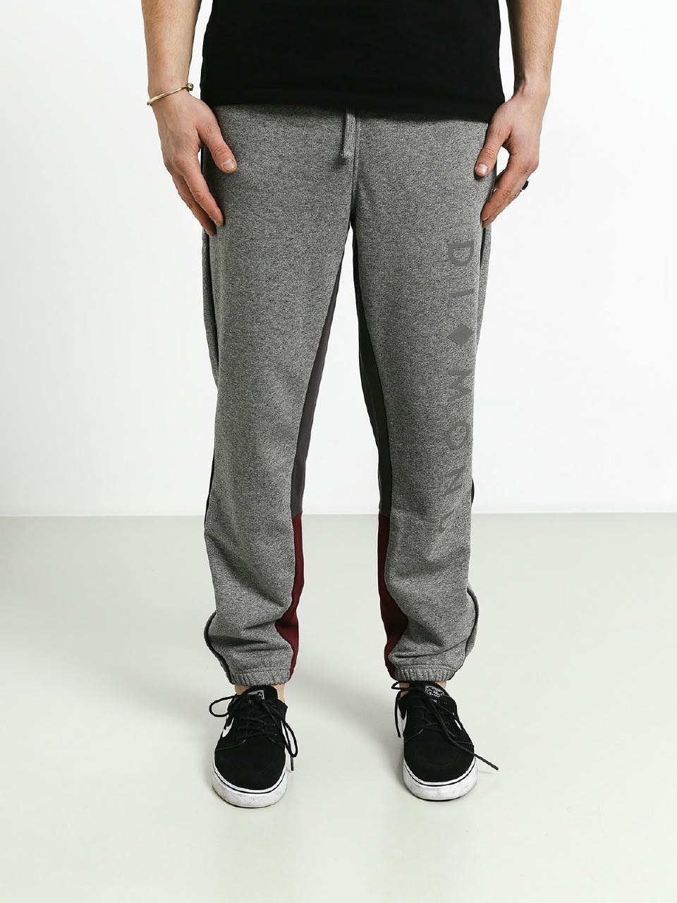 Spodnie Diamond Supply Co. Fordham Sweatpants (heather grey)