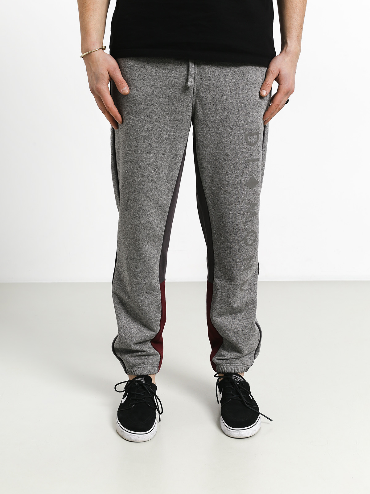 Spodnie Diamond Supply Co. Fordham Sweatpants (heather grey)