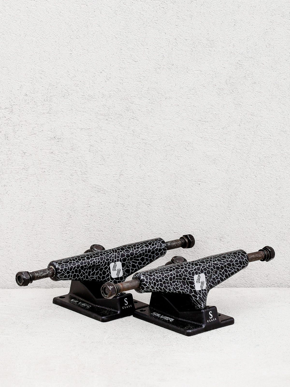 Traki Silver S Class (black snake)
