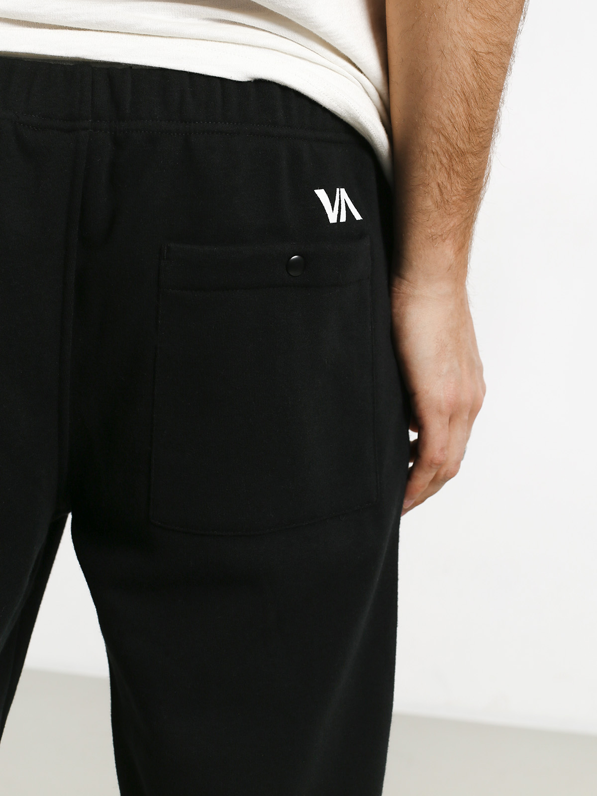 Spodnie RVCA Cage Sweatpant (black)