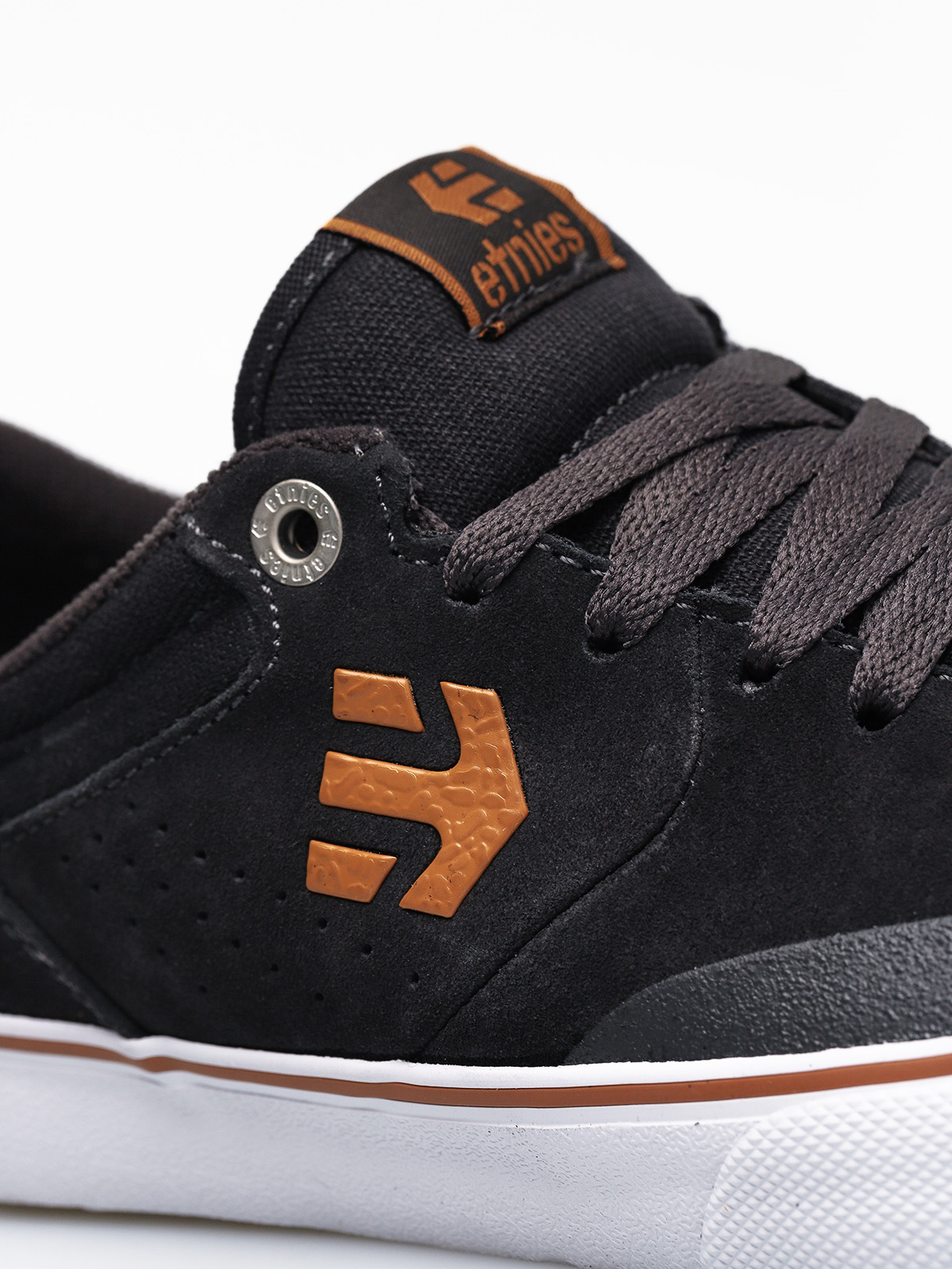 etnies marana graphite
