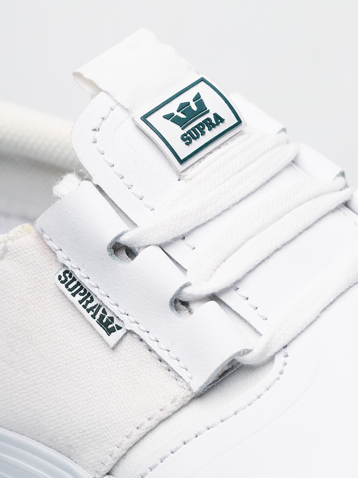 Buty Supra Flow (white white/gum)