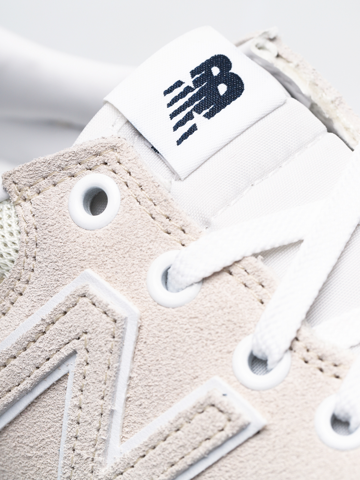 Buty New Balance CRT300 (sea salt)