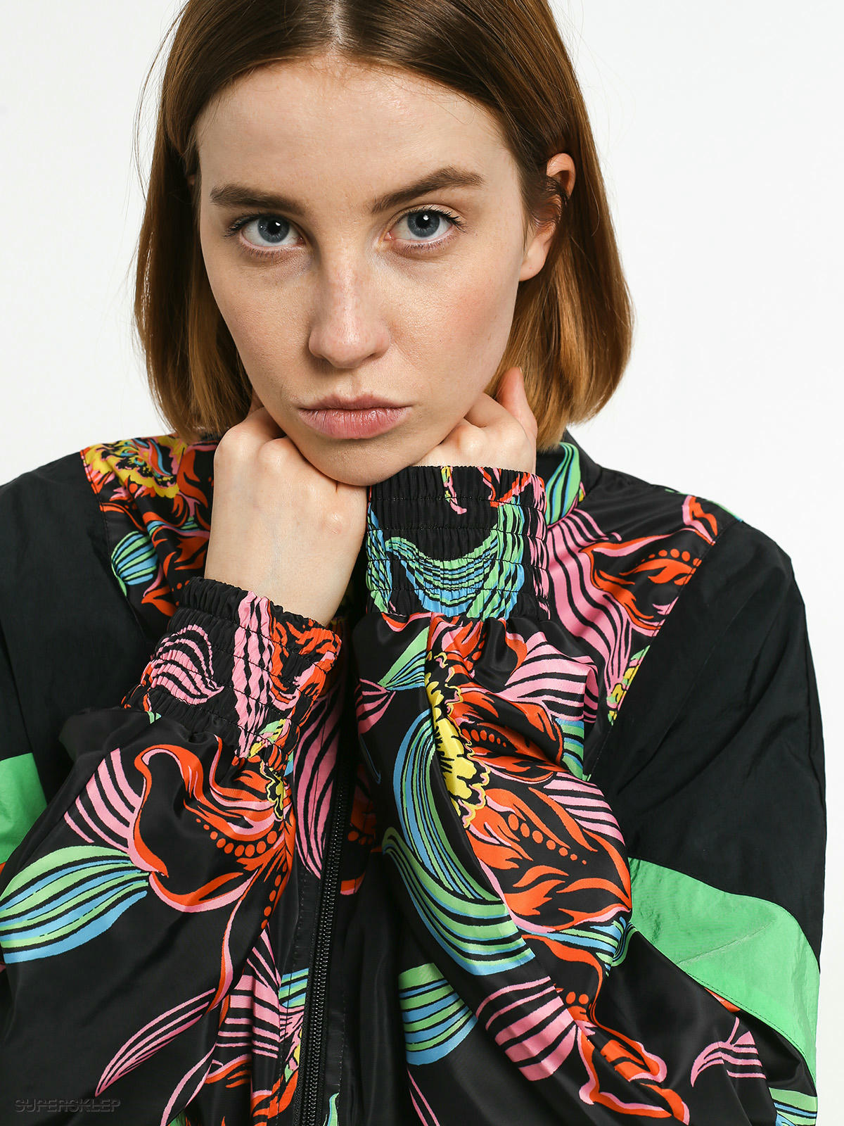 Levi's reese windbreaker sale in tropical print