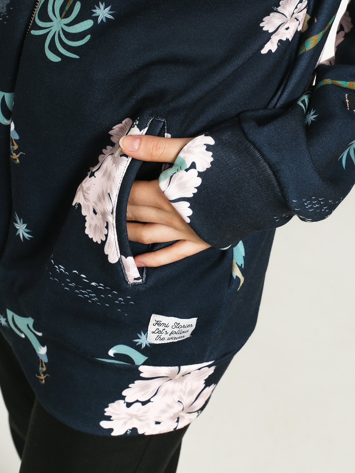 Bluza z kapturem Femi Stories Aloha ZHD Wmn (hwi)