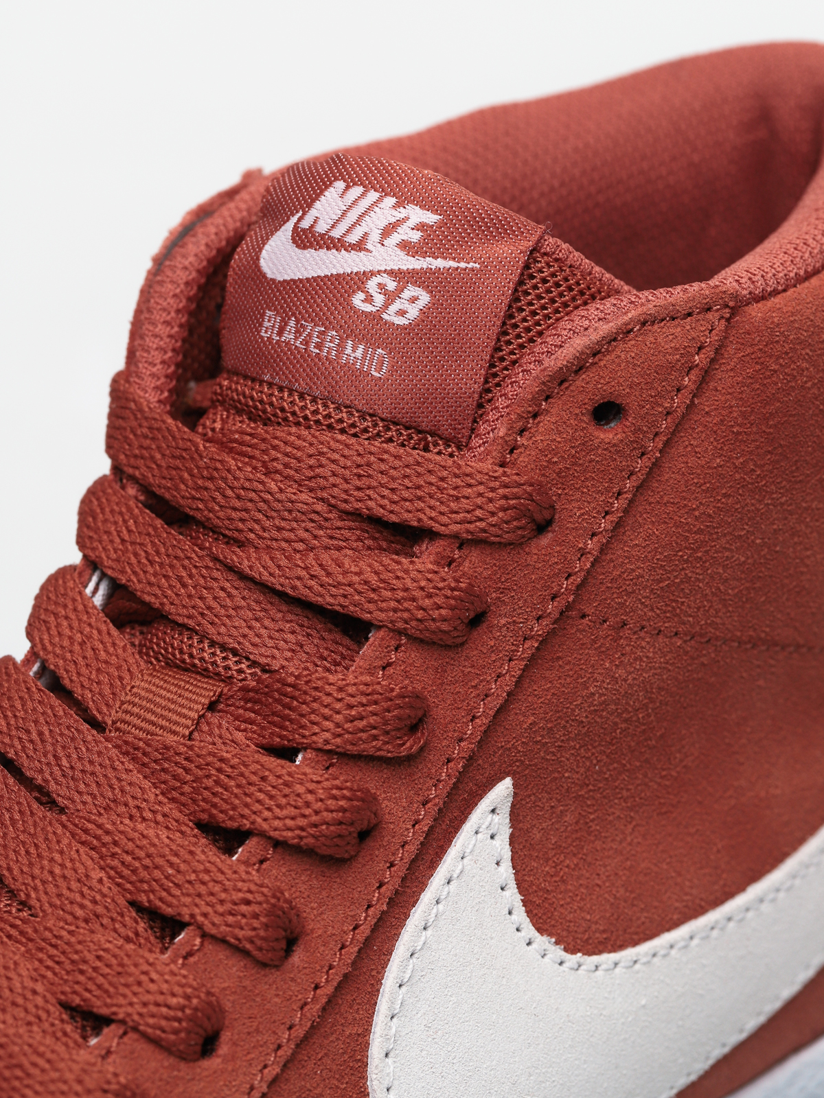 Buty Nike SB Zoom Blazer Mid (dusty peach/white)