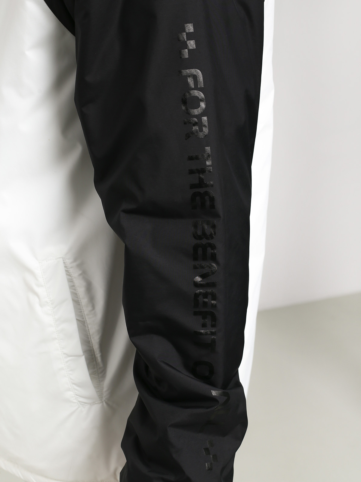 Kurtka Vans x NASA Space Voyager Torrey (space white/black nasa)