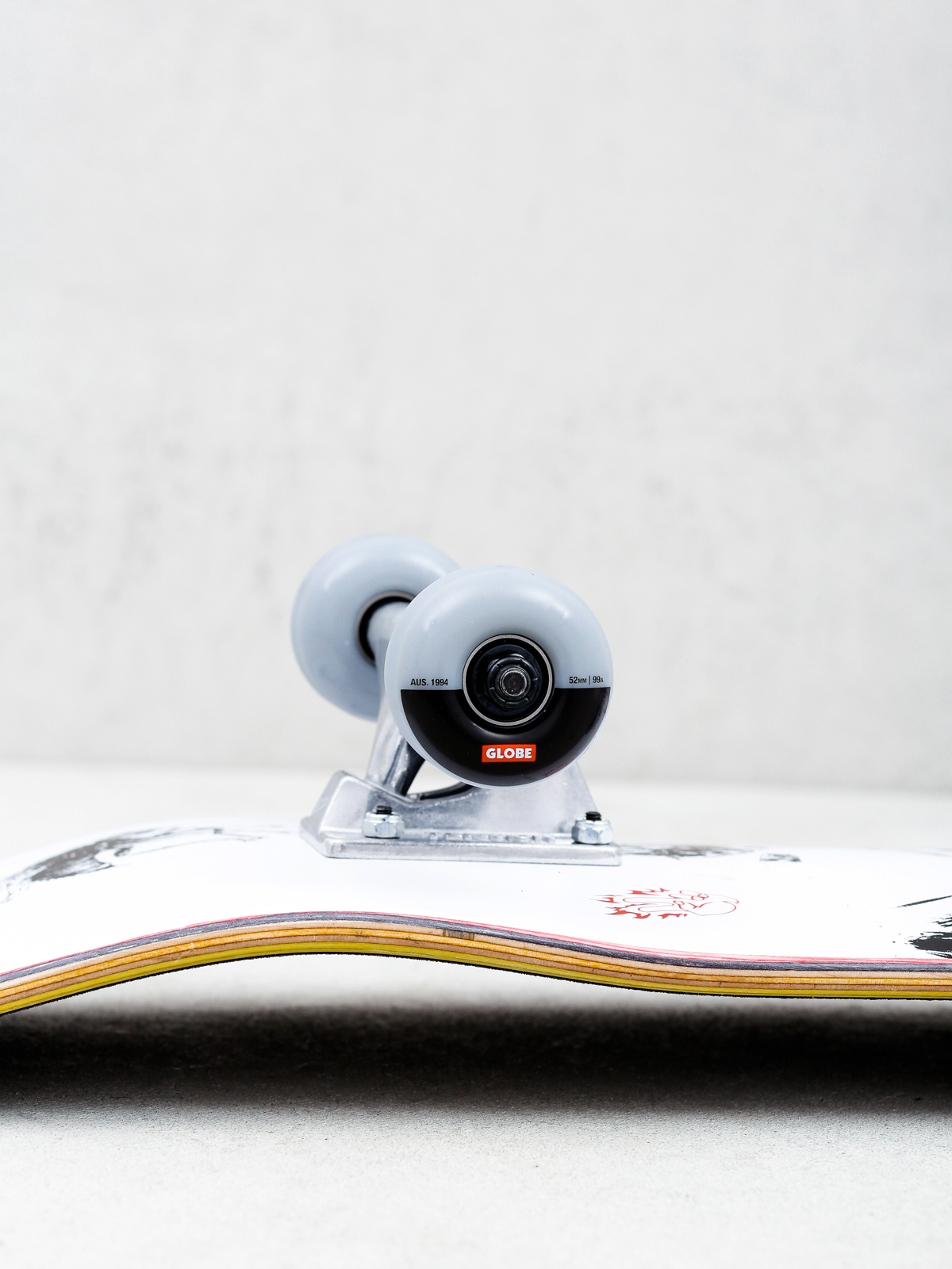 Deskorolka Globe G1 Hard Luck (white/black)