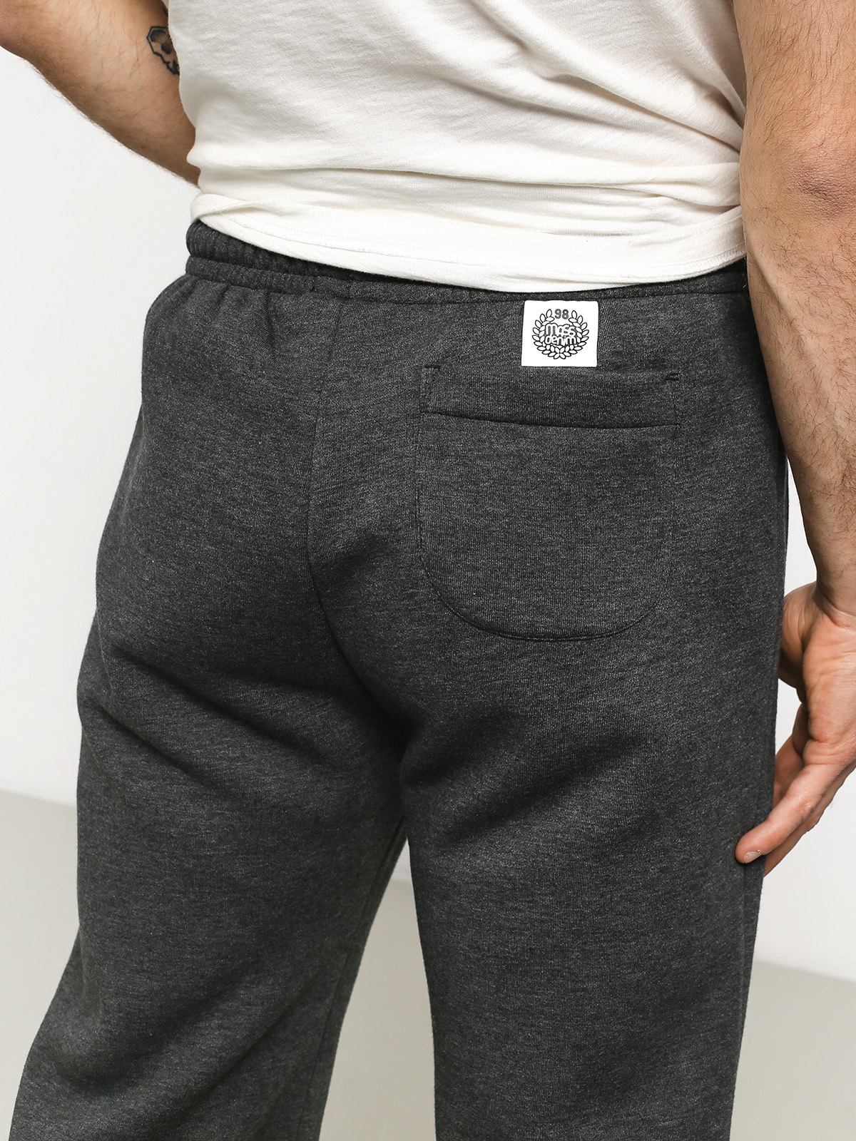 Spodnie MassDnm Base Regular Fit (dark heather grey)