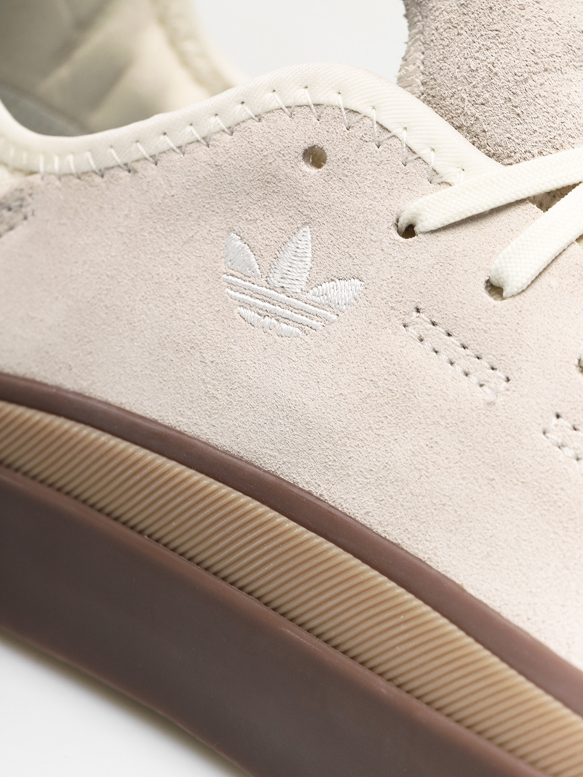 Buty adidas Sabalo (owhite/gum4/gum5)