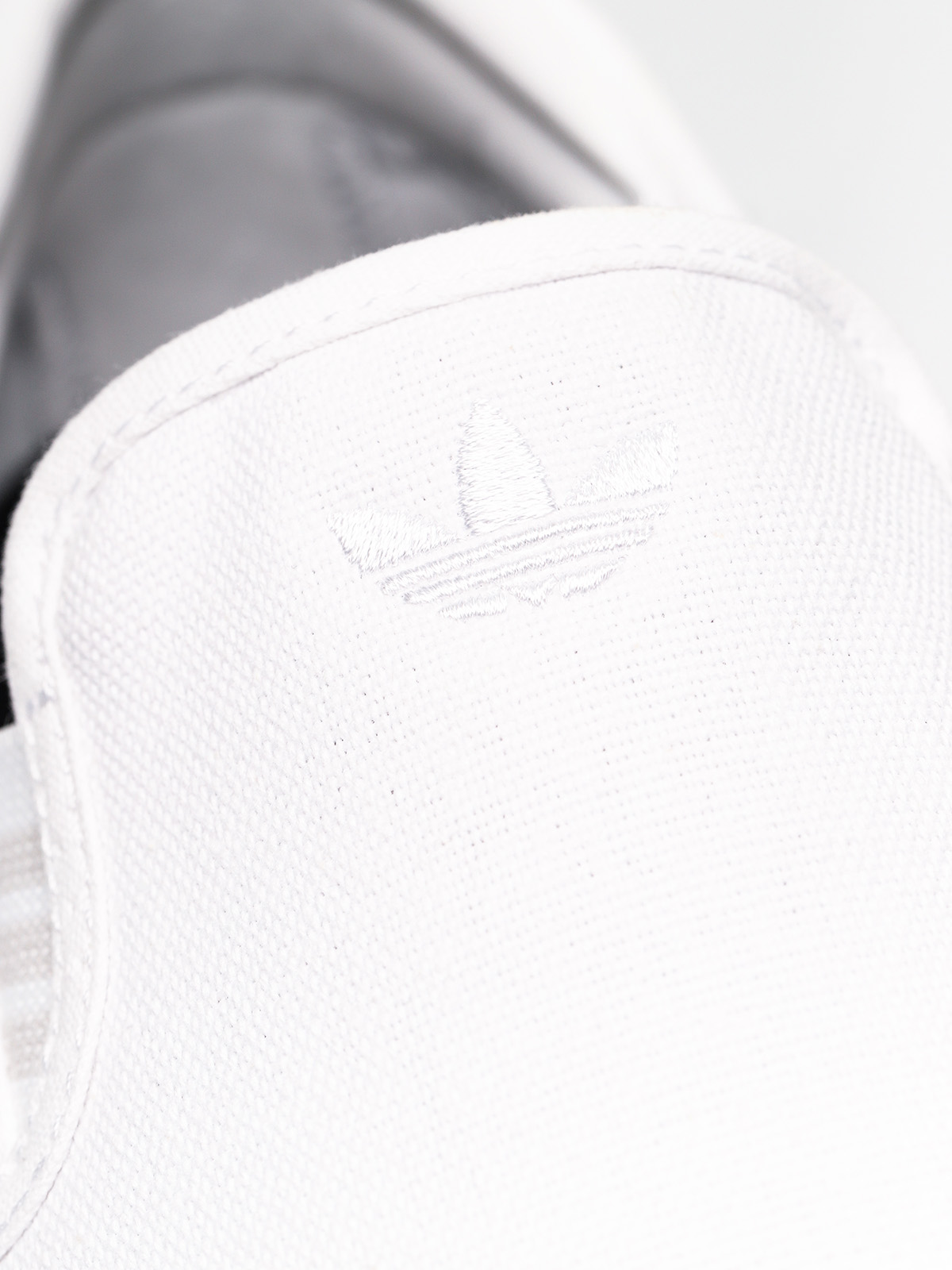 Buty adidas Sabalo Slip (ftwwht/greone/cblack)
