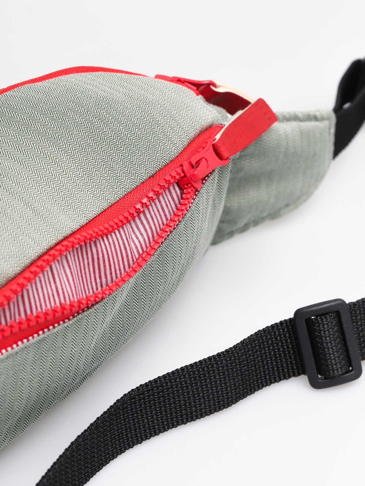 Nerka Malita Alfa (green/red)