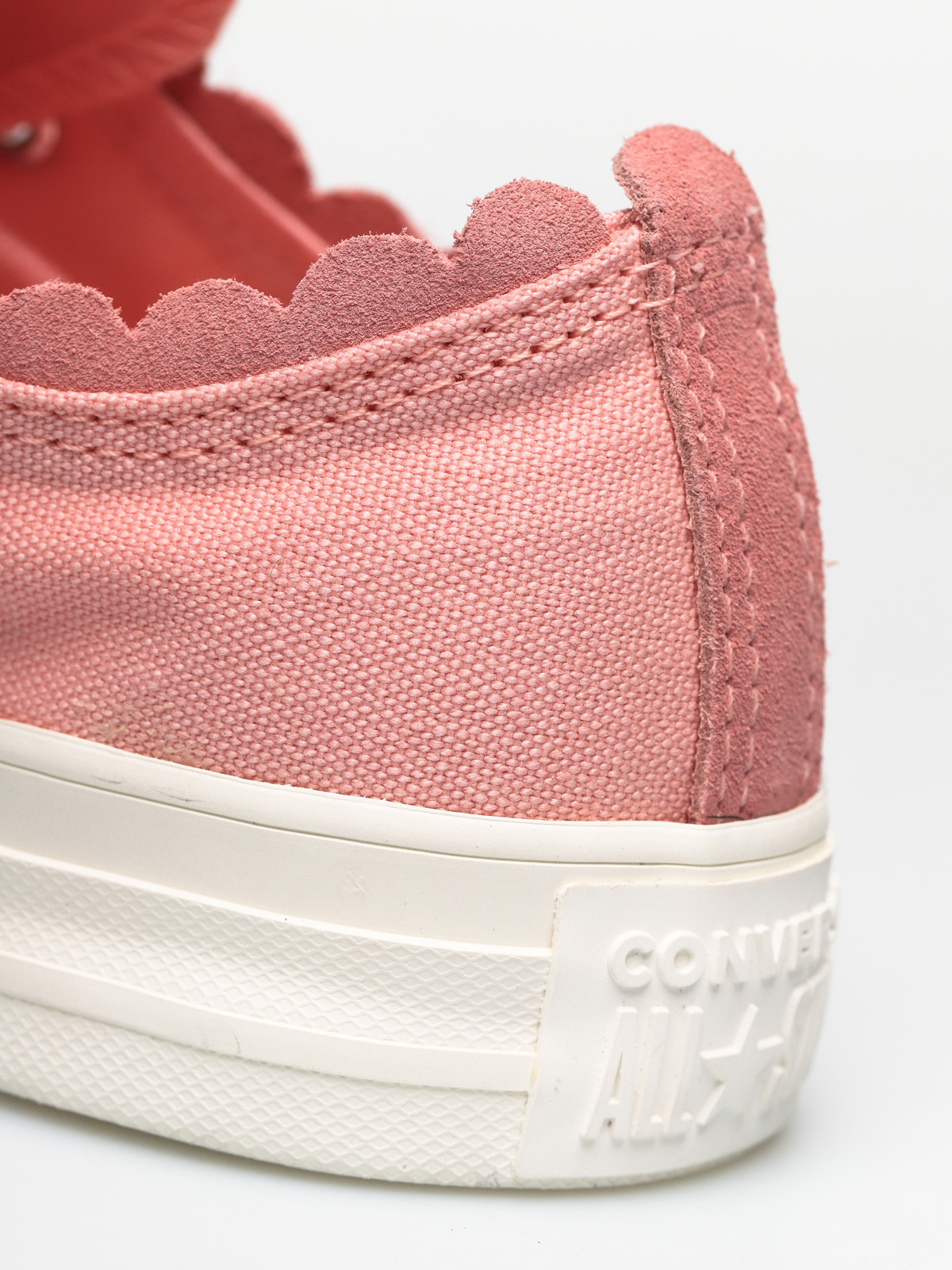 Trampki Converse Frilly Thrills Chuck Taylor All Star Ox Wmn (bleached coral/bleached coral)