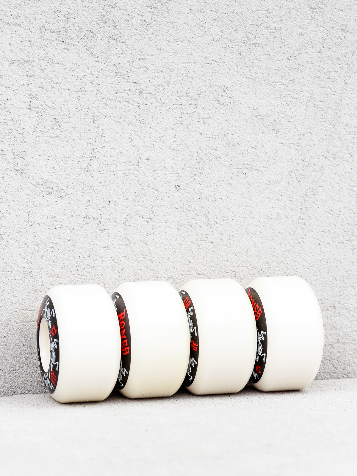 Kółka Bones Series Annuals Streettech Formula V1 (white/black)