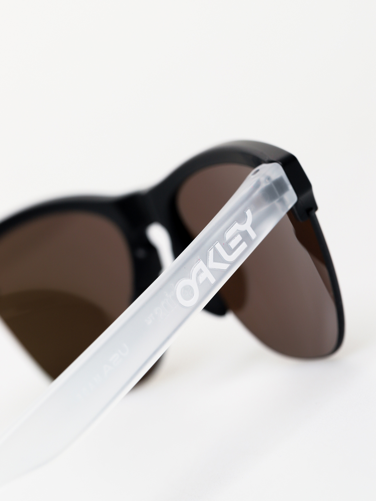 Okulary przeciwsłoneczne Oakley Frogskins Lite (matte black/prizm rose gold)