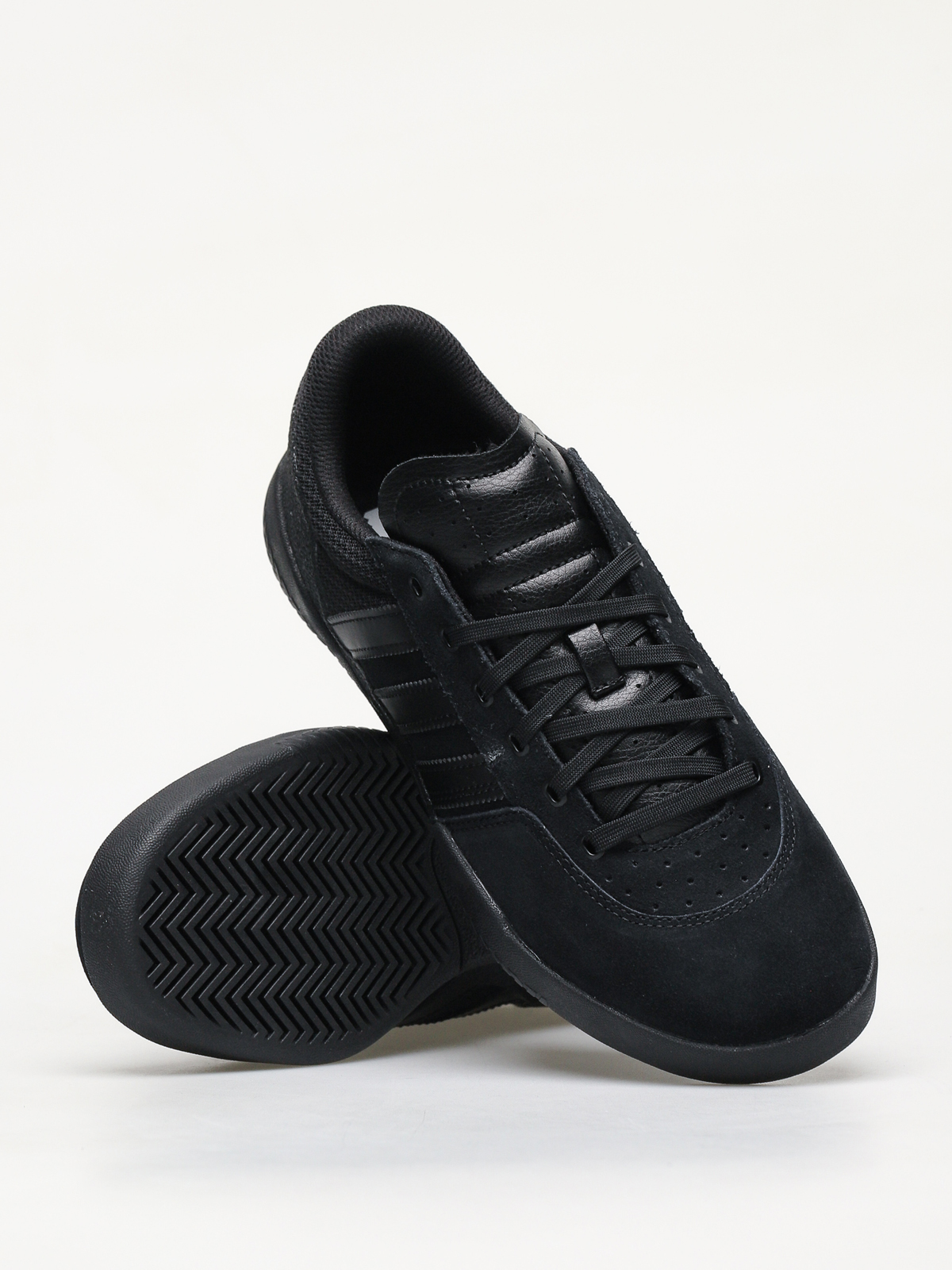 Buty adidas City Cup (core black/core black/core black)