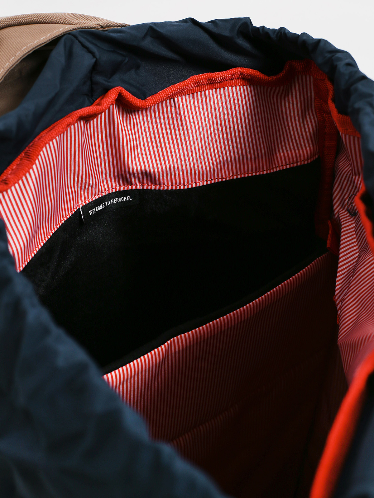 Plecak Herschel Supply Co. Little America (navy/pine bark/tan)