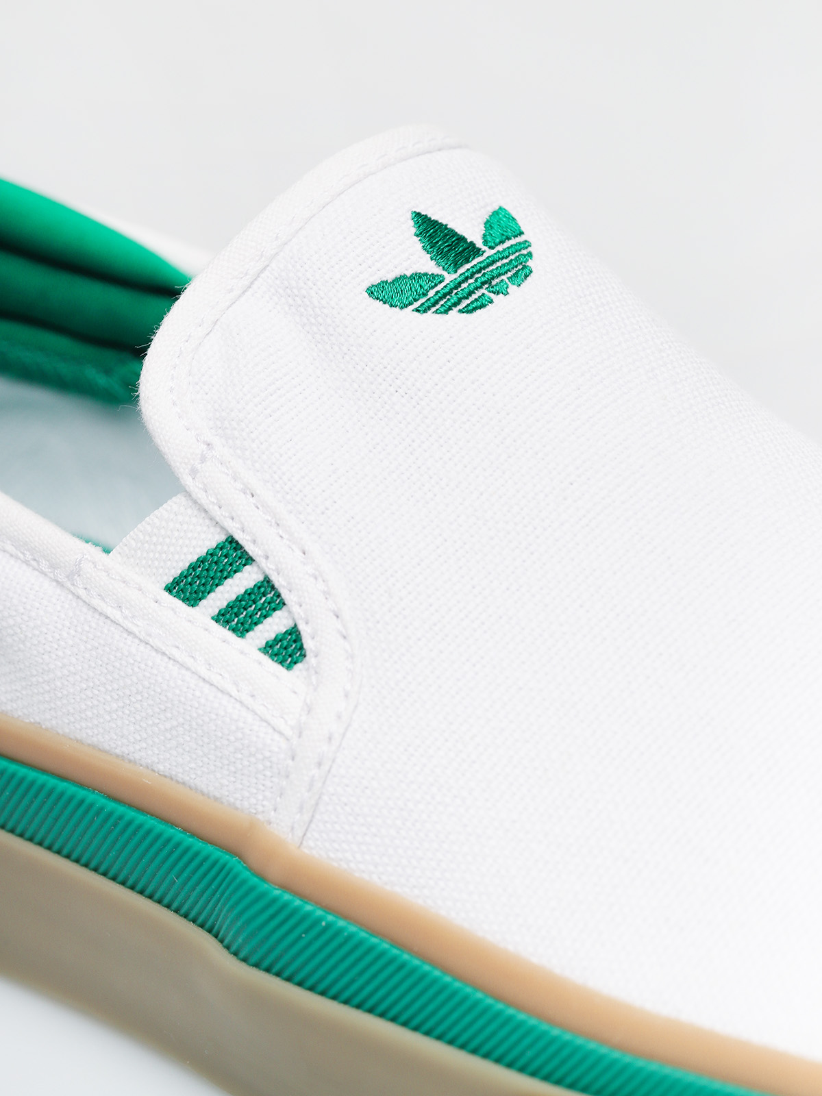 Buty adidas Sabalo Slip (ftwr white/bold green/gum4)