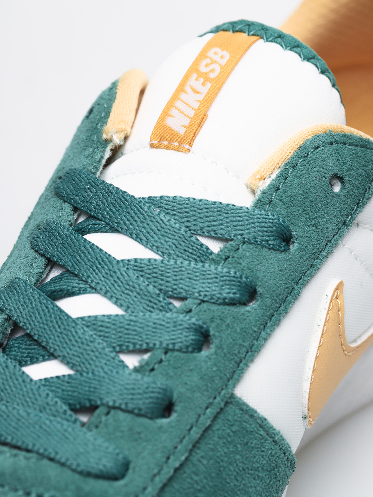 Buty Nike SB Team Classic (bicoastal/celestial gold summit white)