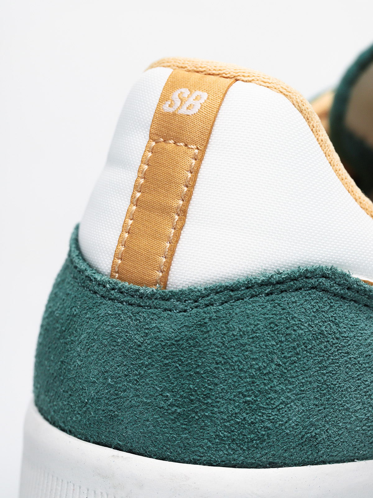 Buty Nike SB Team Classic (bicoastal/celestial gold summit white)