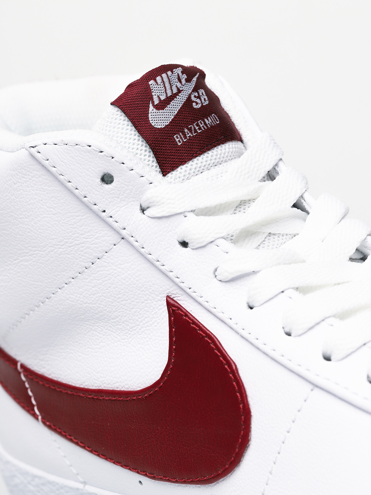 Buty Nike SB Zoom Blazer Mid Prm (white/team red)