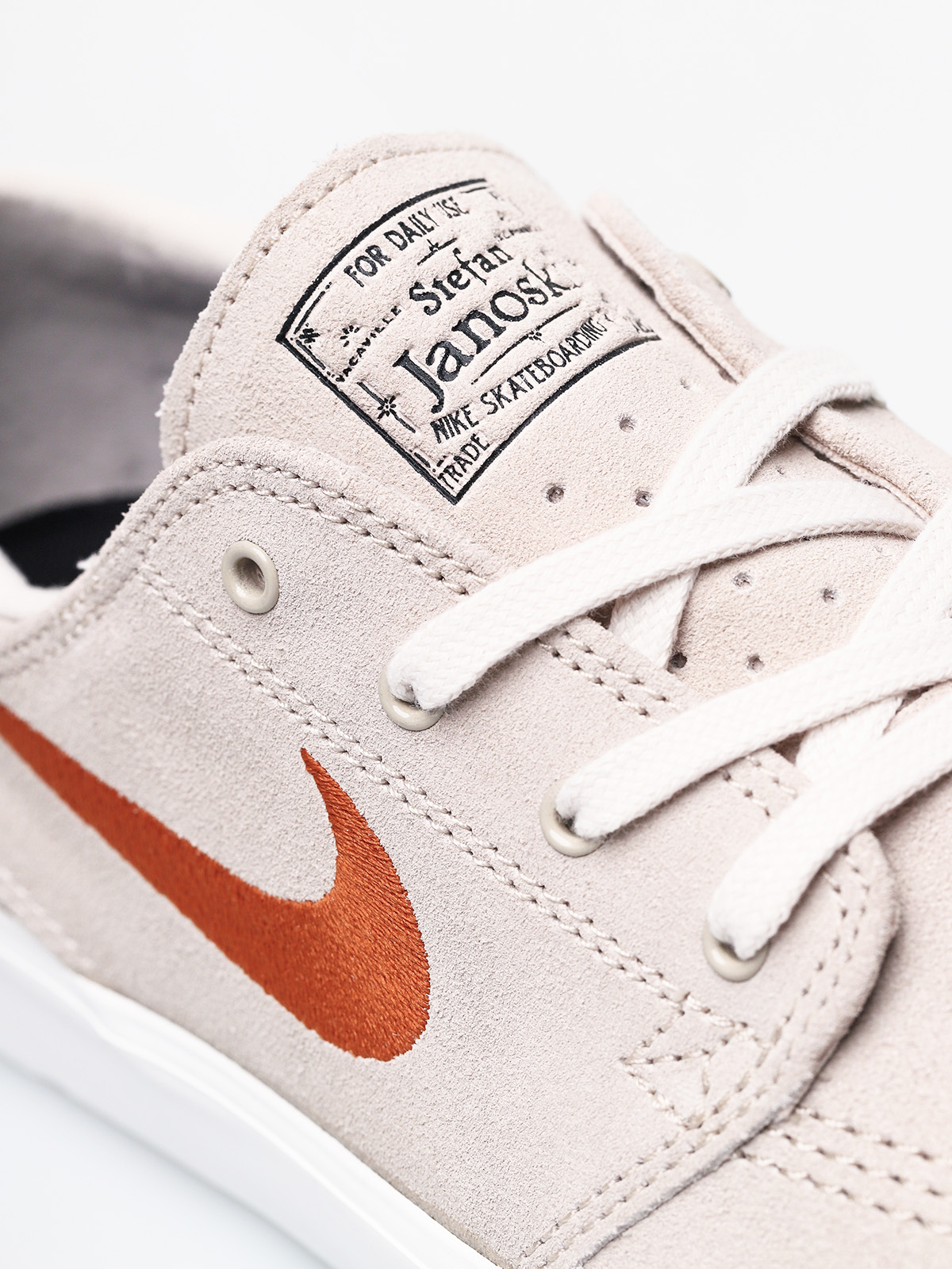 Buty Nike SB Zoom Janoski Rm (desert sand/dark russet summit white)