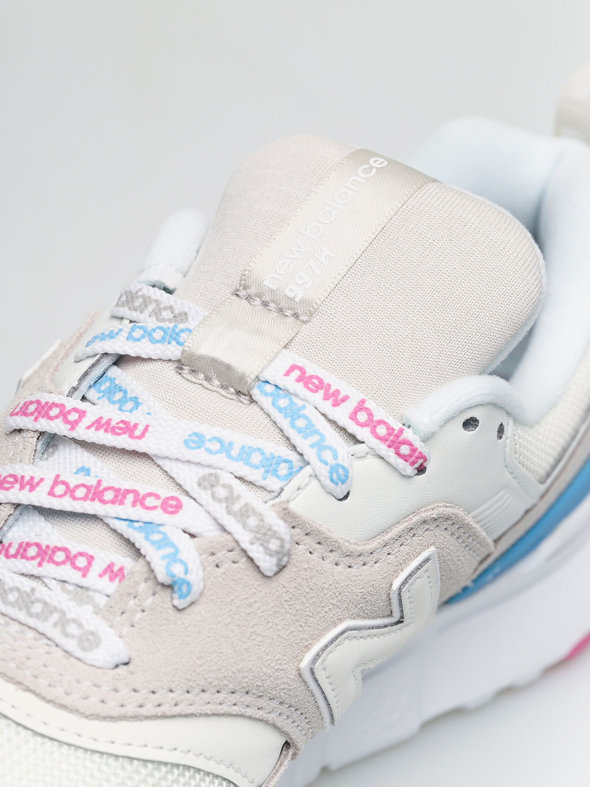 Buty New Balance 997 Wmn (off white)