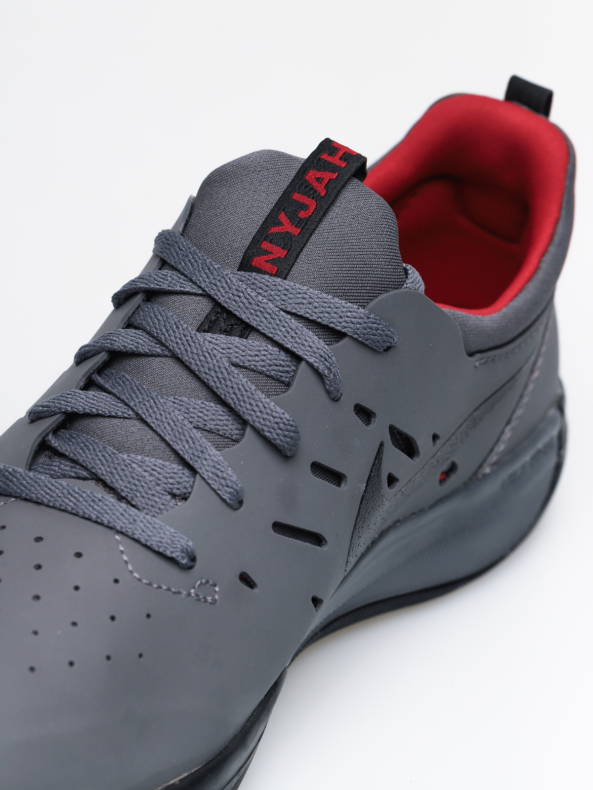 Buty Nike SB Nyjah Free (dark grey/black gym red)