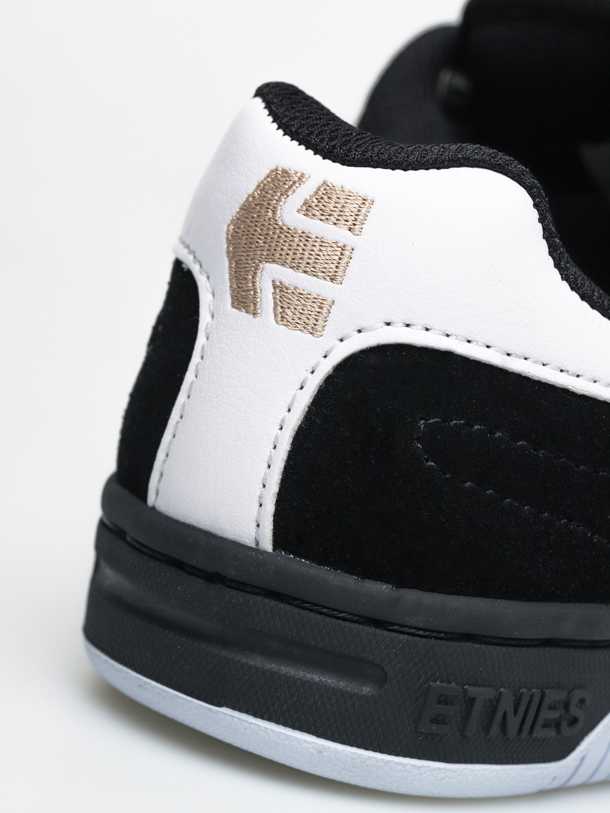 Buty Etnies Callicut Wmn (black/white/gold)