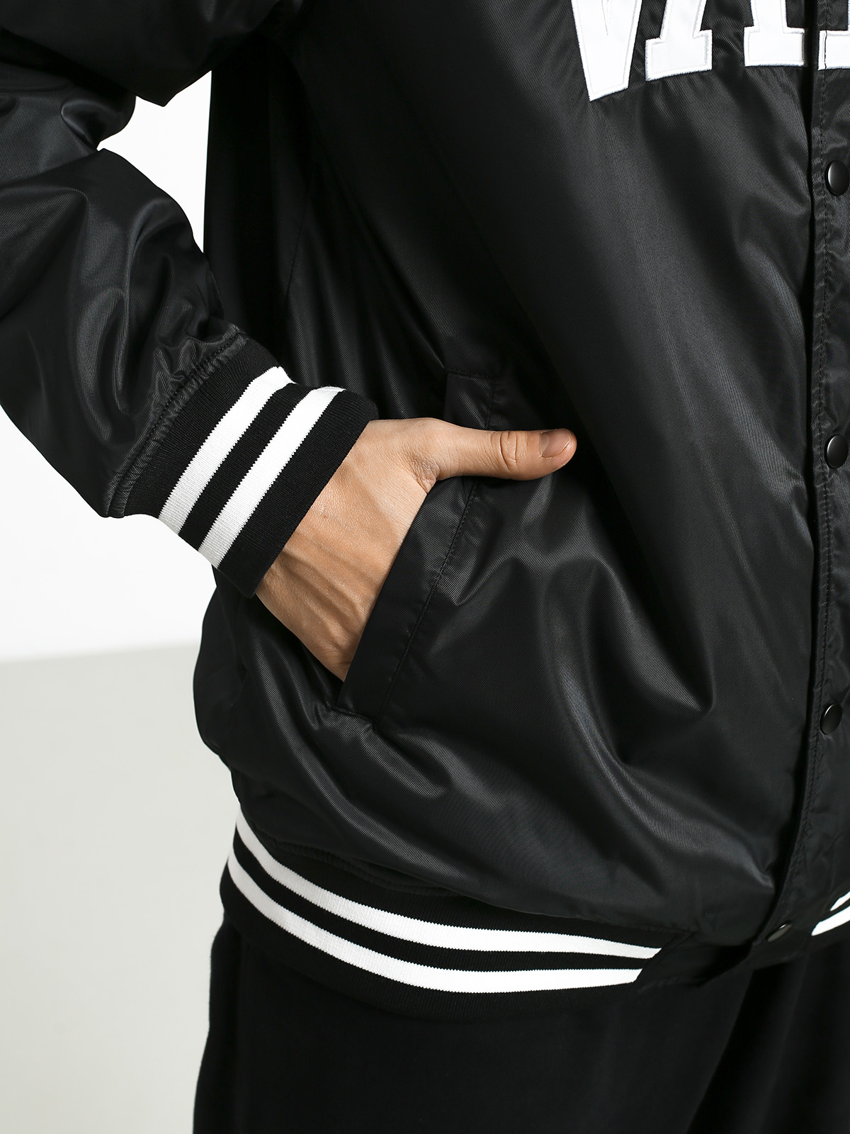 Kurtka Vans Svd University (black)