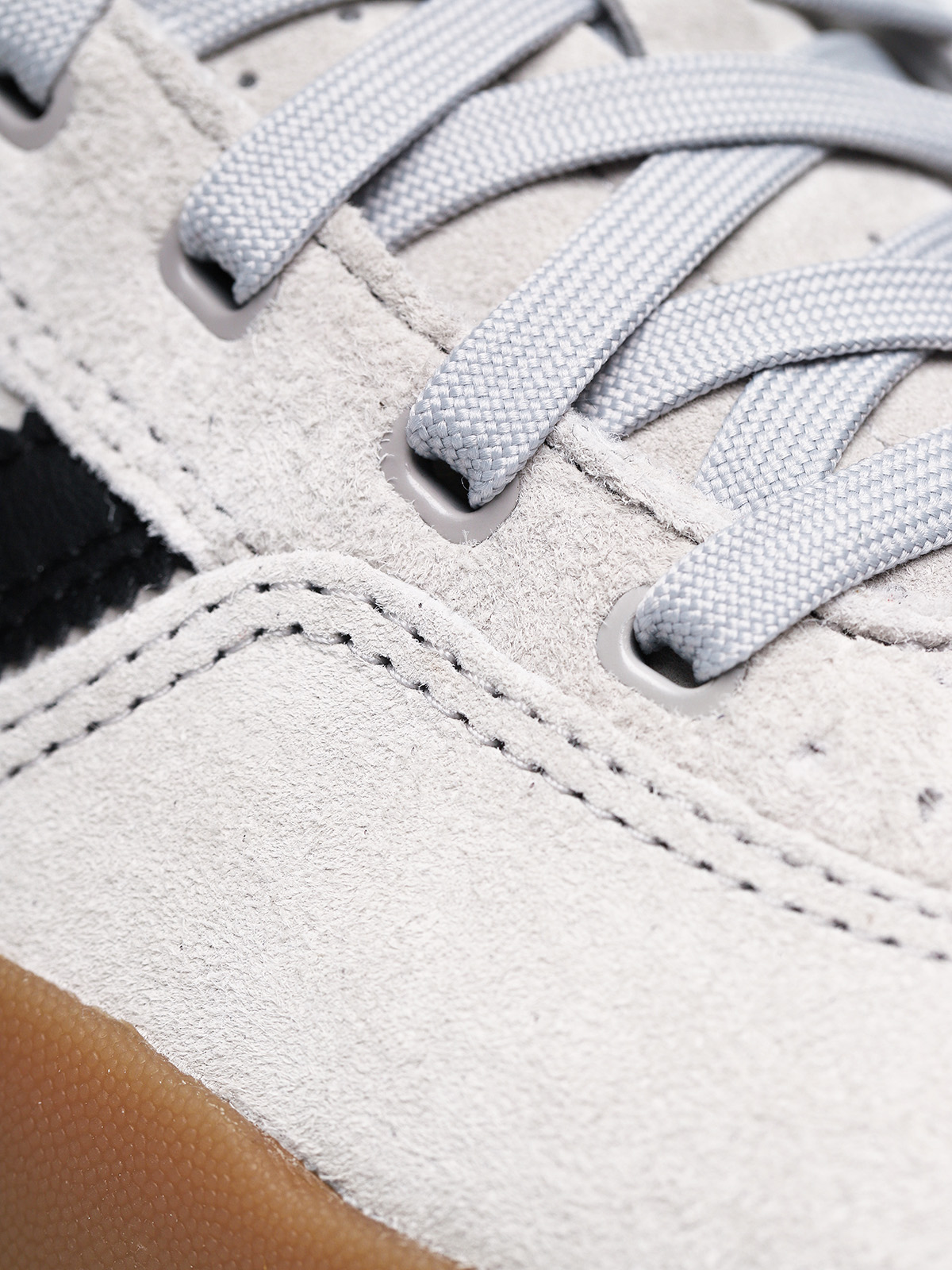 Buty adidas City Cup (gretwo/cblack/gum4)