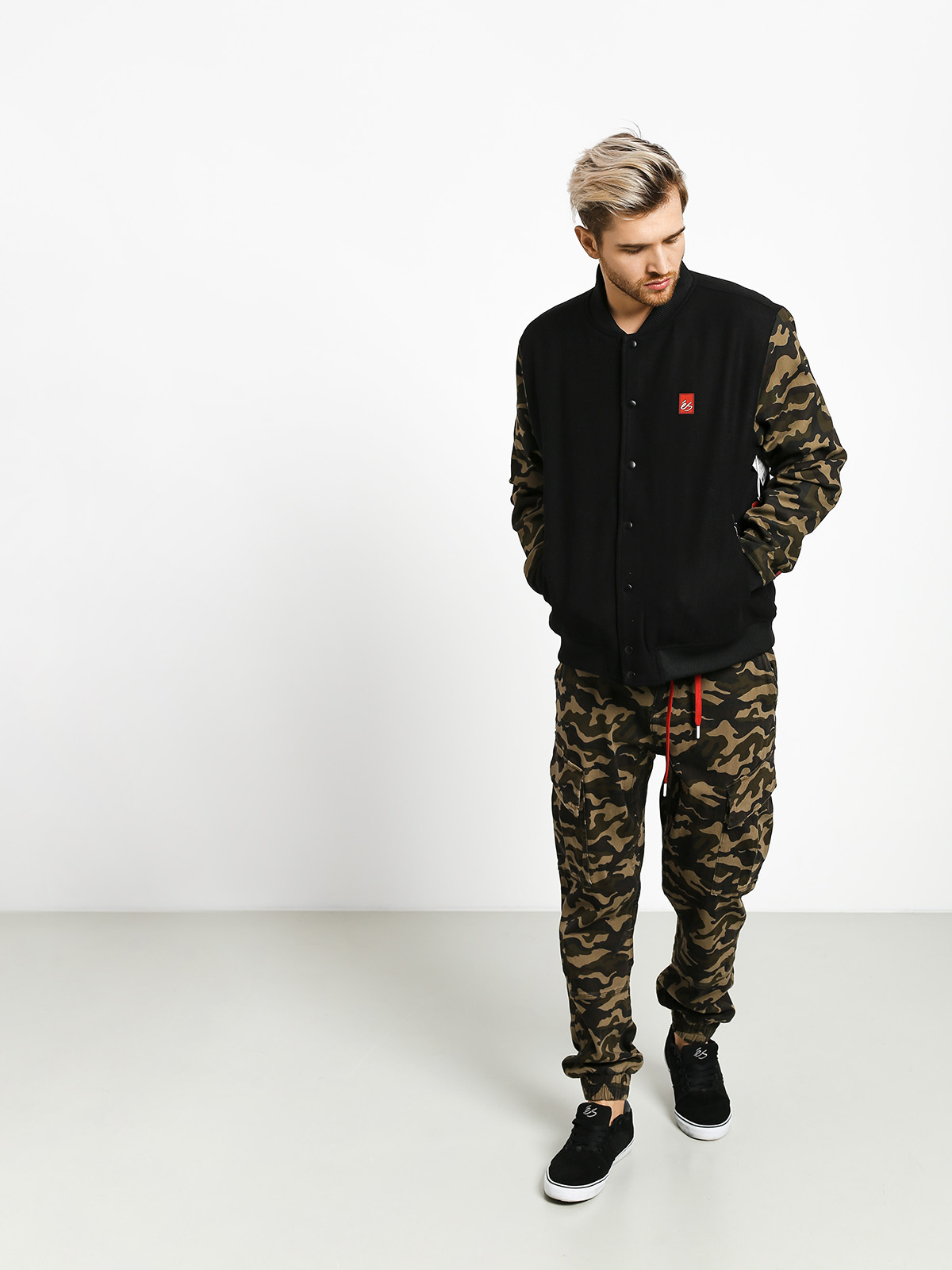 Kurtka Es Kapra (black/camo)