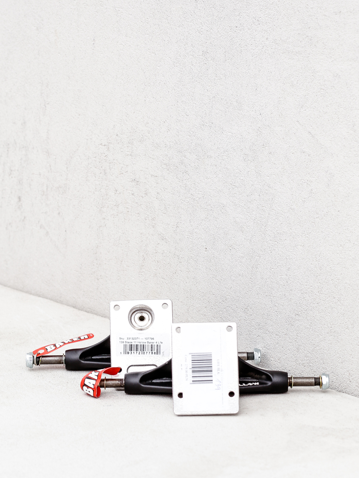 Traki Independent Stg 11 Hollow Baker 4 Life (black)