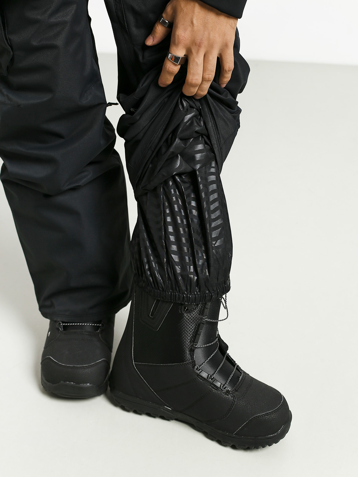 Męskie Spodnie snowboardowe Volcom Ventral (blk)