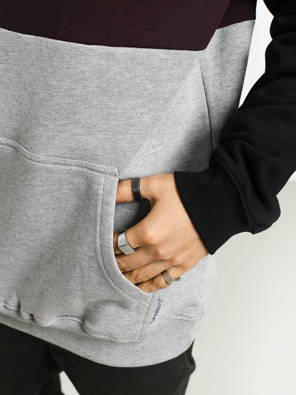 Bluza z kapturem Iriedaily Court HD (black red)